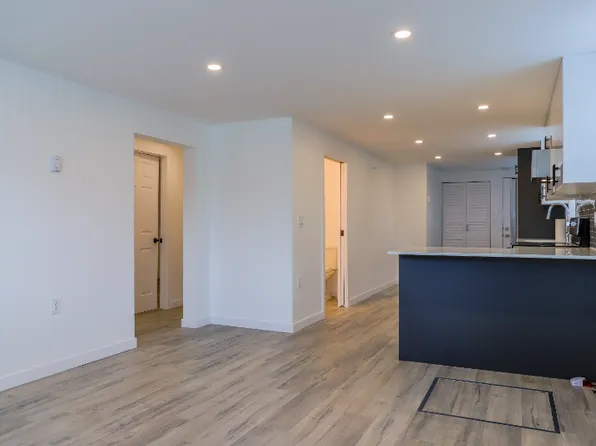 4436 Windsor St, Vancouver, BC V5V 5C9