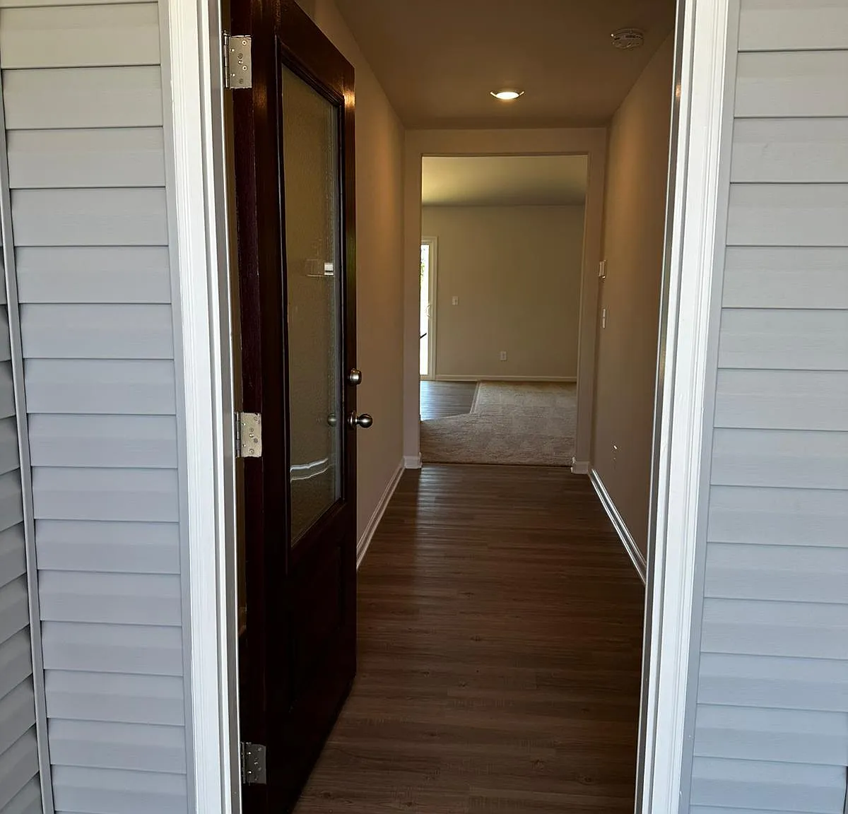 3 bed, 1317 sqft, $1,599 — Photo 2