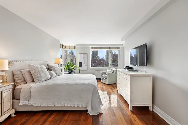 Sold by Corcoran | media 6