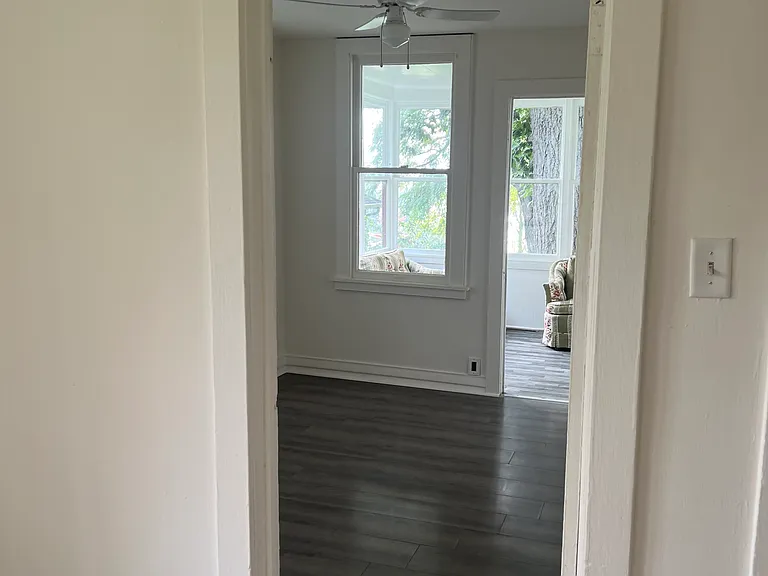 13330 Morse St — Photo 16