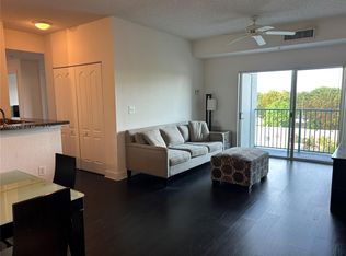 6001 SW 70th St APT 551, South Miami, FL 33143
