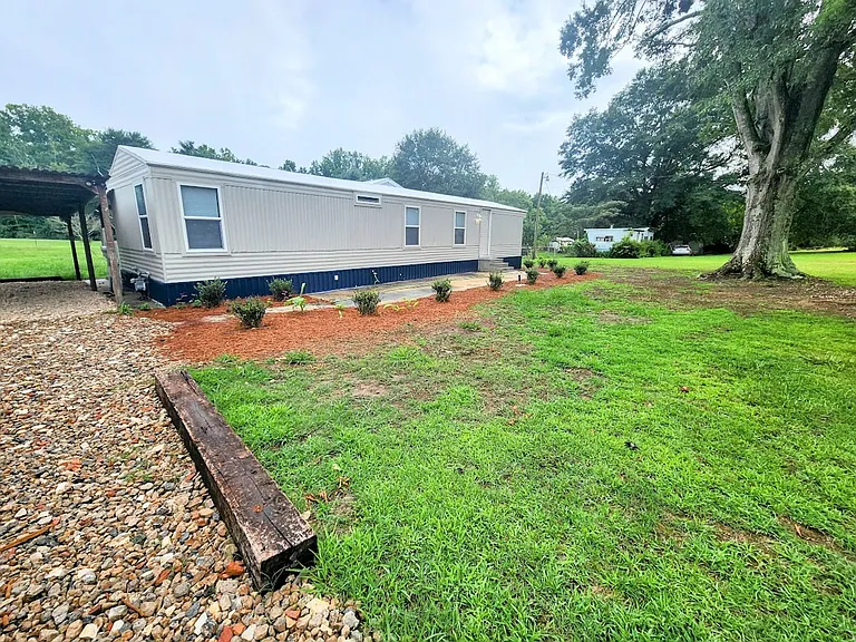 111 Elizabeth City Dr — Photo 1