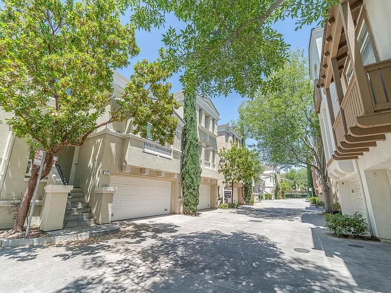 117 Serenity Pl — Photo 3