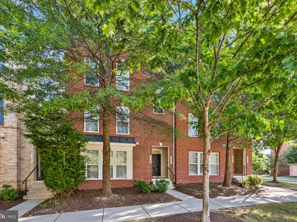 2268 Merseyside Dr, Woodbridge, VA 22191