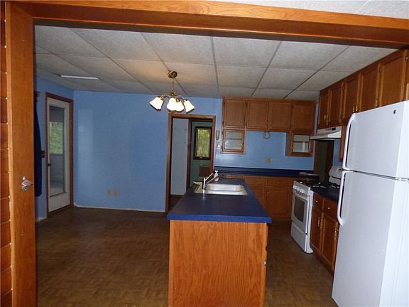 2nd image of 40695 Highway 63
