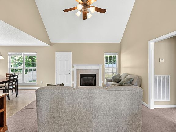 5th image of 4766 Rose Briar Lane
