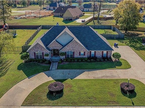 4th image of 9965 Burgundy Oaks Dr