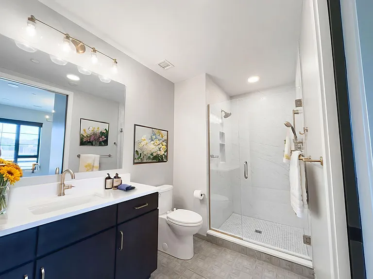2635 Penn Ave #401 — Photo 5