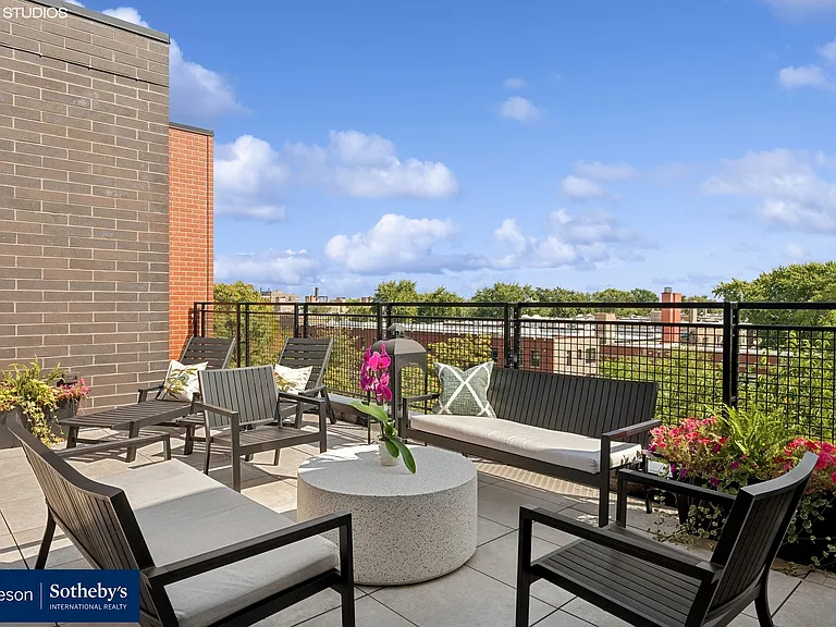 7010 N Glenwood Ave #Penthouse 1 — Photo 21