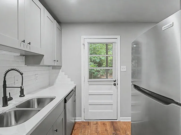 2430 Coosawattee Dr NE #B — Photo 7