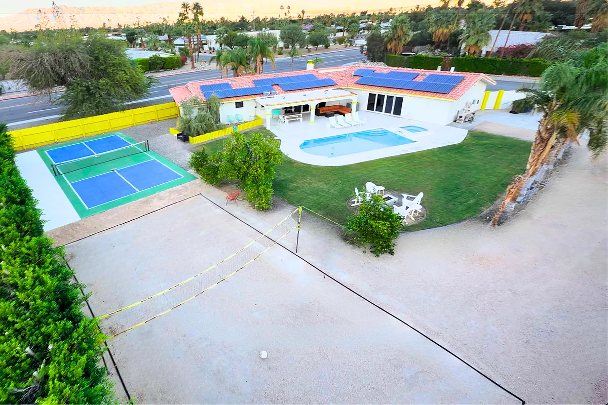 Building Photo - 2099 E Racquet Club Rd