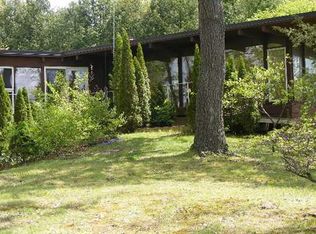 4021 Thornoaks Dr, Ann Arbor, MI 48104