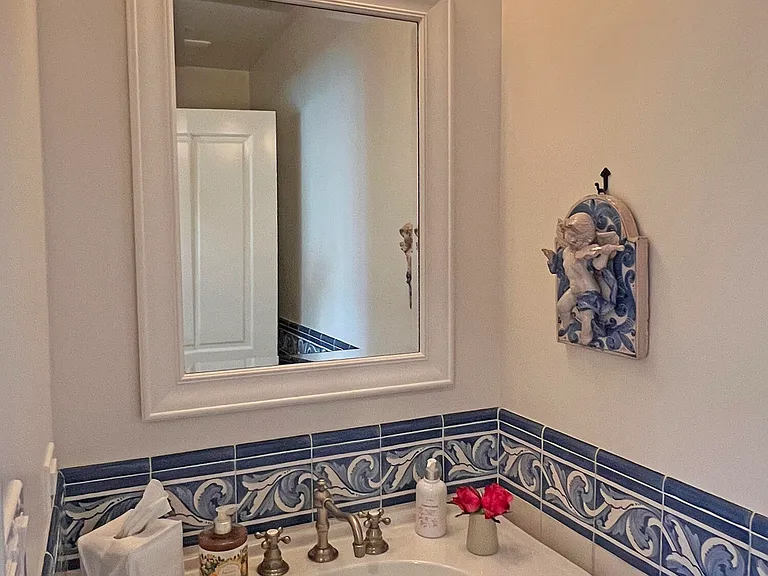 1694 San Leandro Ln — Photo 42