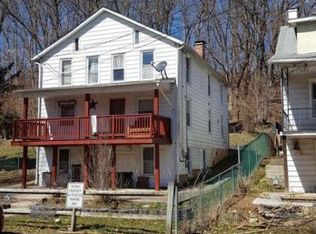 12 N Blacksmith Ave, Windsor, PA 17366