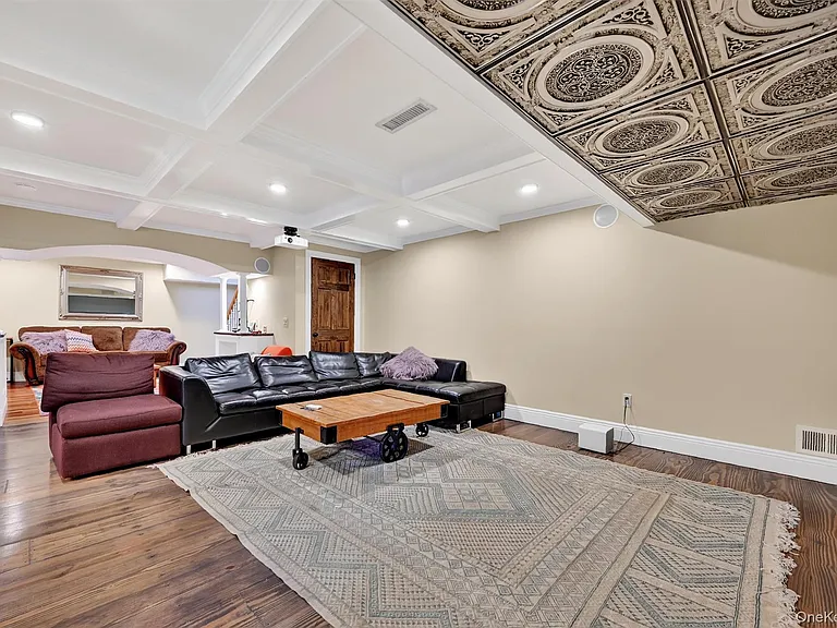 7 Paiges Way — Photo 21