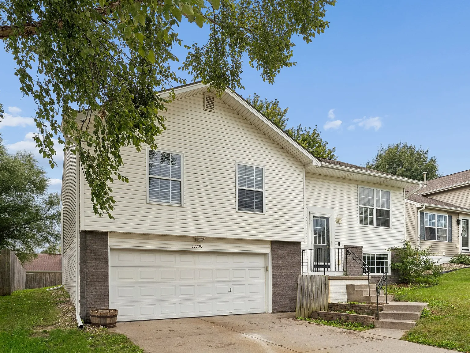 3 bed, 1500 sqft, $2,000 — Photo 2