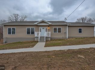 2208 Amelia St, Burlington, IA 52601