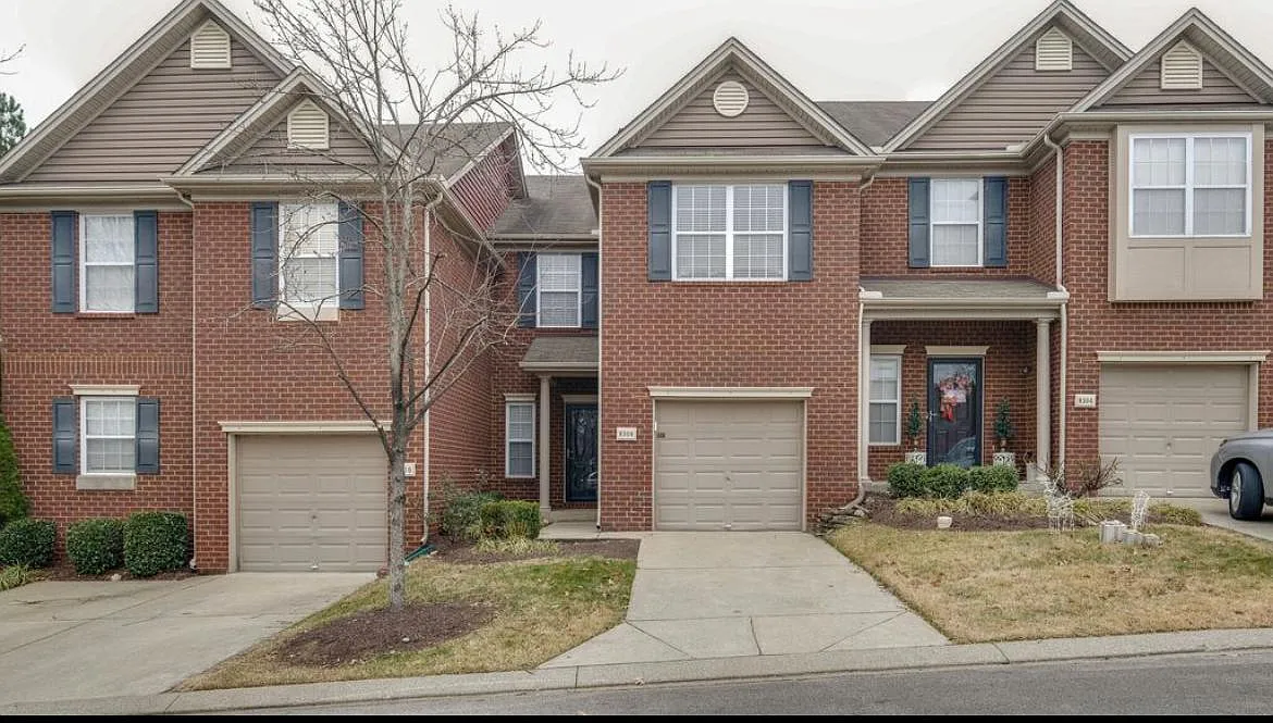3 bed, 1574 sqft, $2,350 — Photo 1
