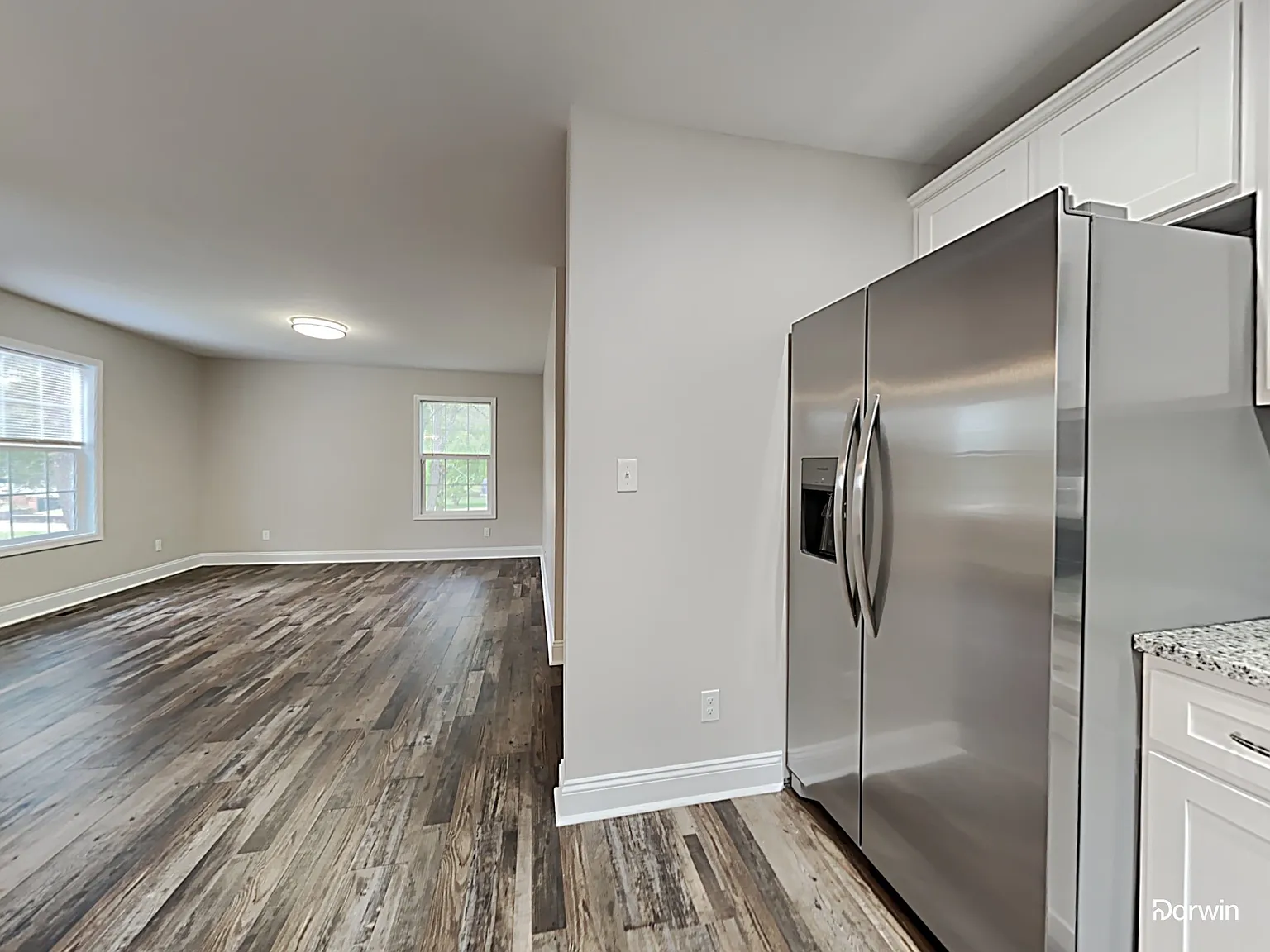 3 bed, 2.0 bath, 1242 sqft, $1,645 — Photo 2