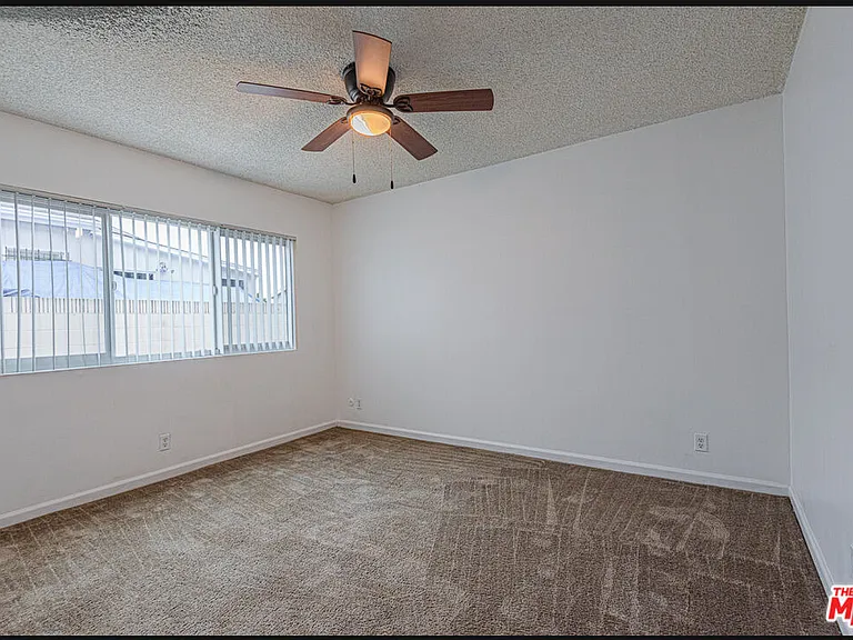 3458 W 67th St #1 — Photo 15