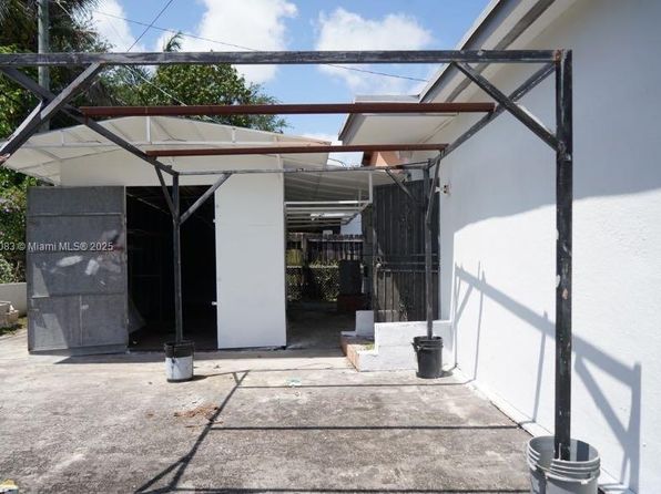 1310 NW 102nd St, Miami, FL 33147