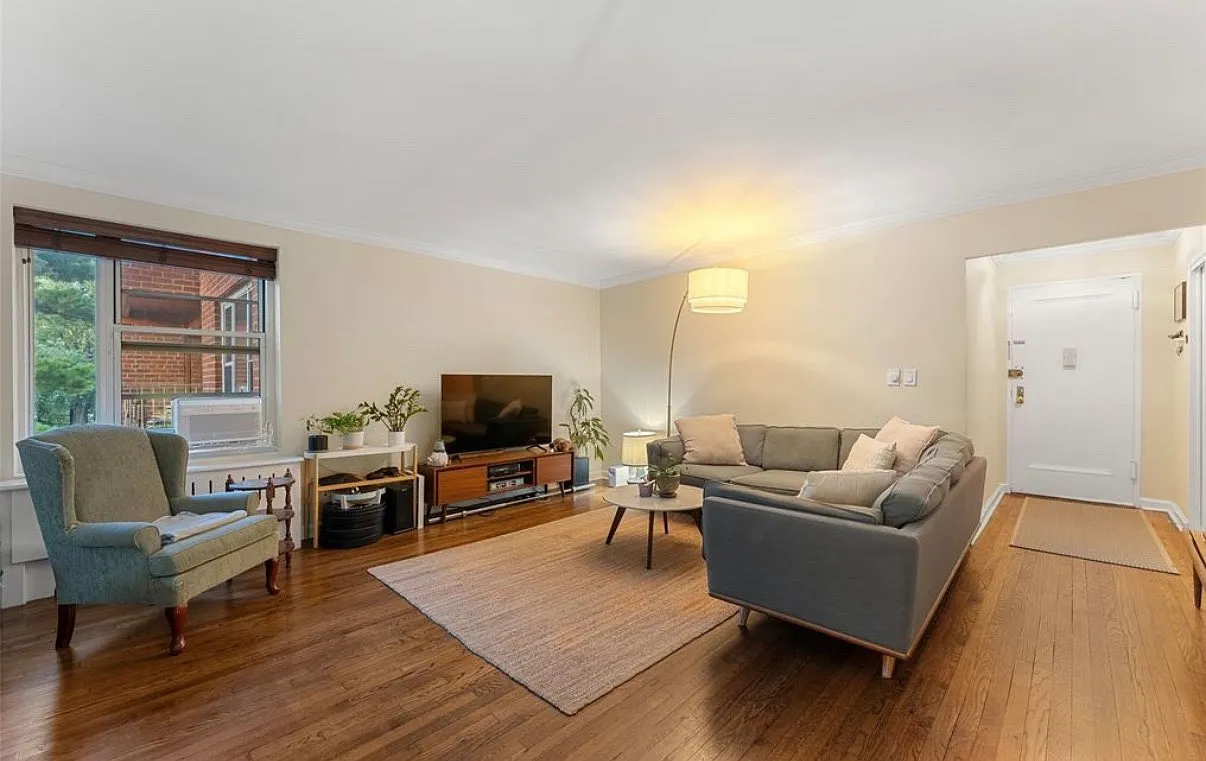 1 bed, 900 sqft, $3,300 — Photo 2