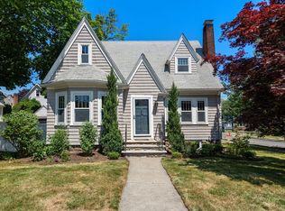 26 Keniston Rd, Melrose, MA 02176