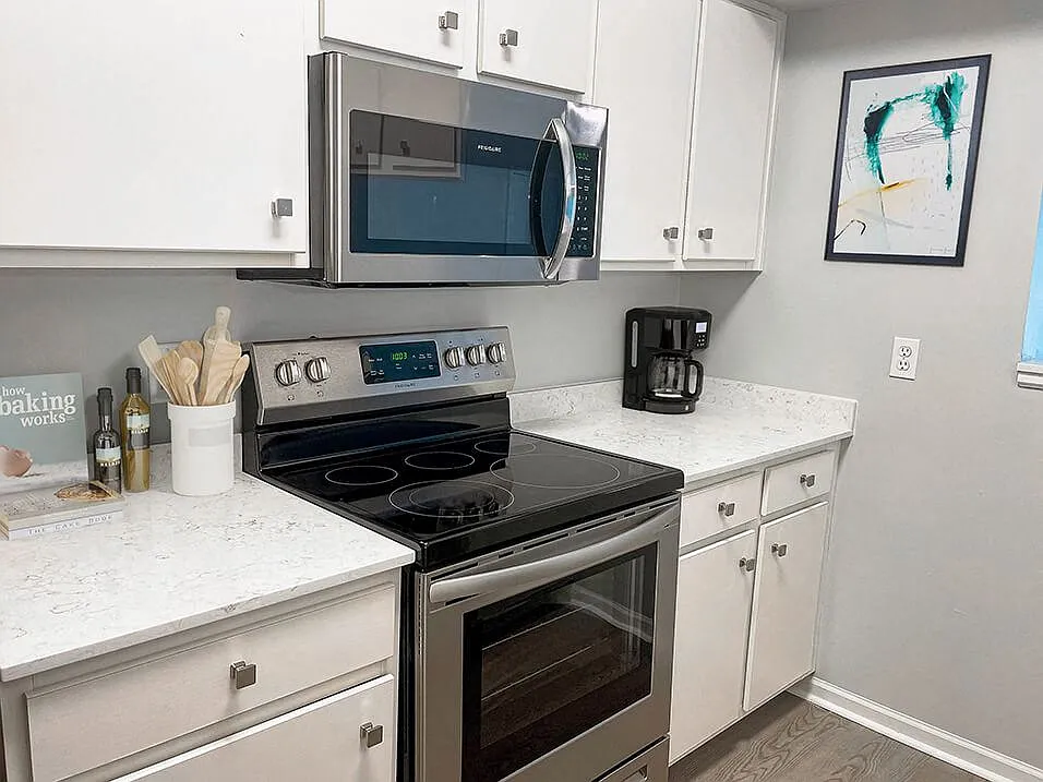 Shoreline Landing Apartments — Photo 4