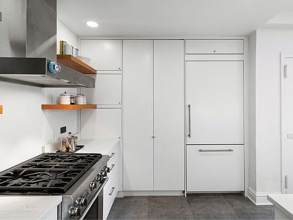3rd image of 825 W End Ave #14FG