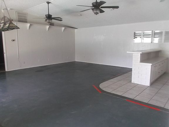 5th image of 4237 E Everglade Ave