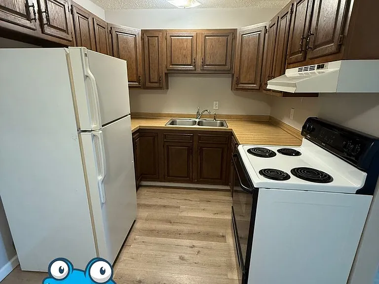 BP - 1213 8 Plex — Photo 2