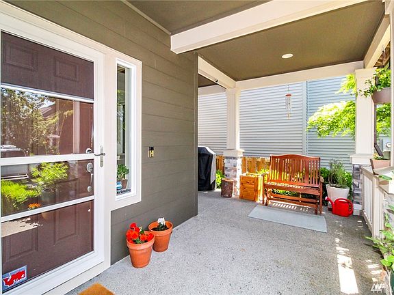3rd image of 6340 Thomas Pl SE