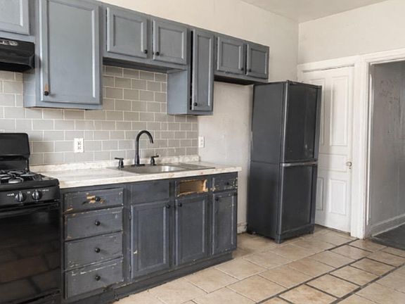 2nd image of 508 Curtin St