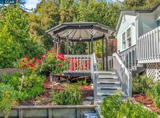 9 Las Mesas Path, Orinda, CA 94563