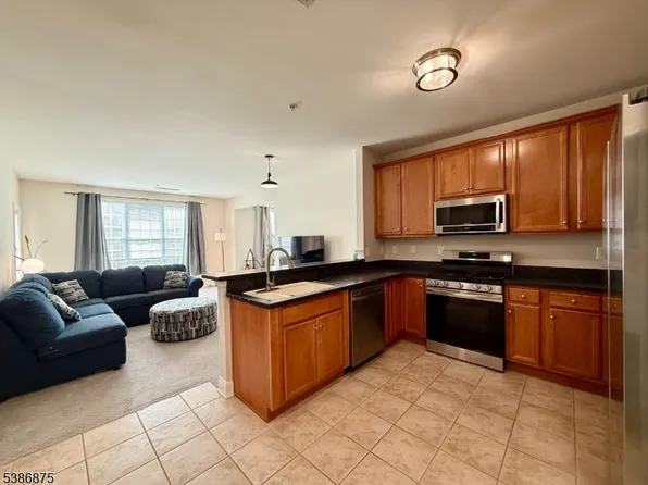 1305 Wharton Ct #1305, Riverdale Boro, NJ 07457