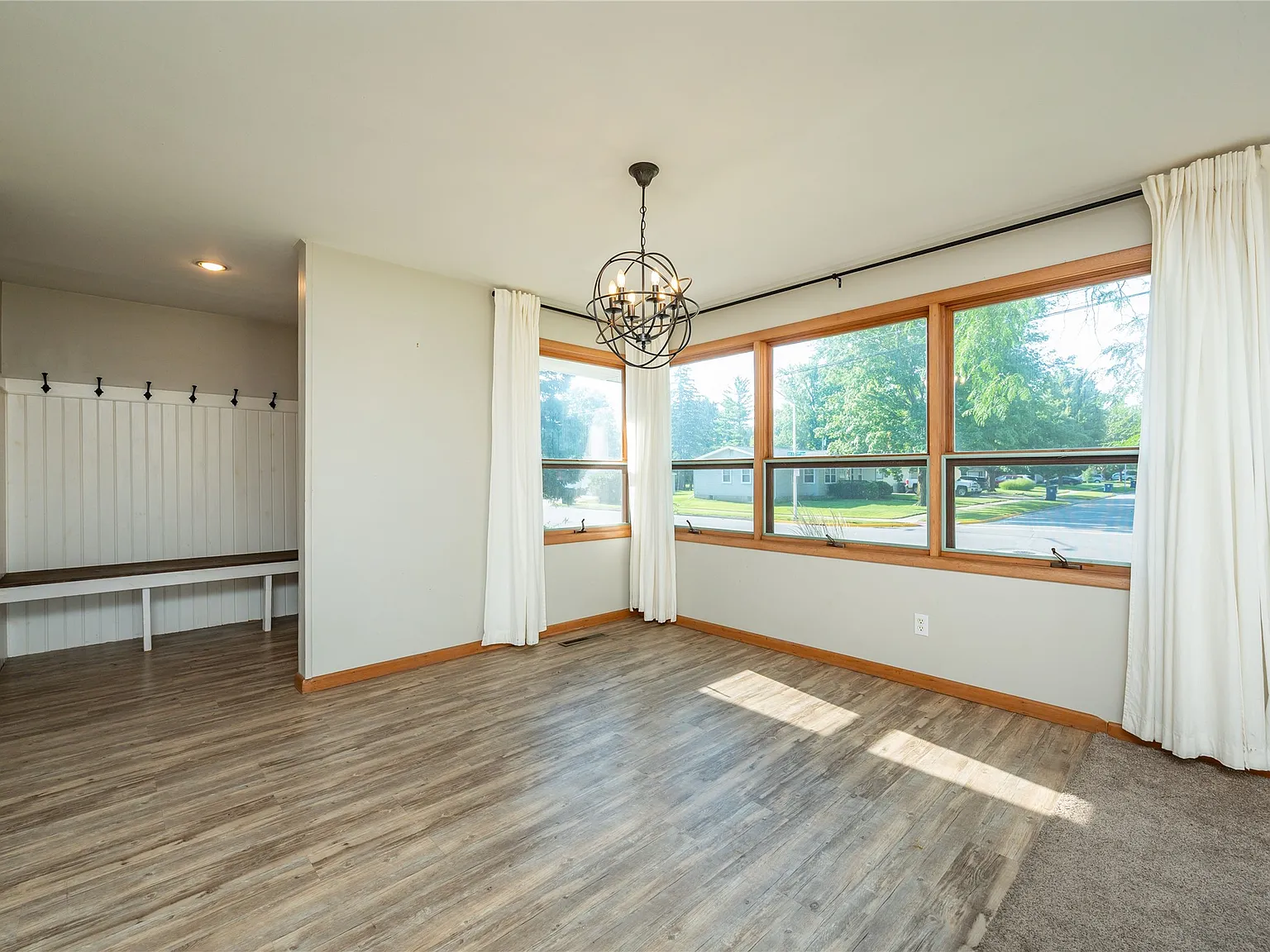 4 bed, 2.5 bath, 1486 sqft, $2,200 — Photo 4