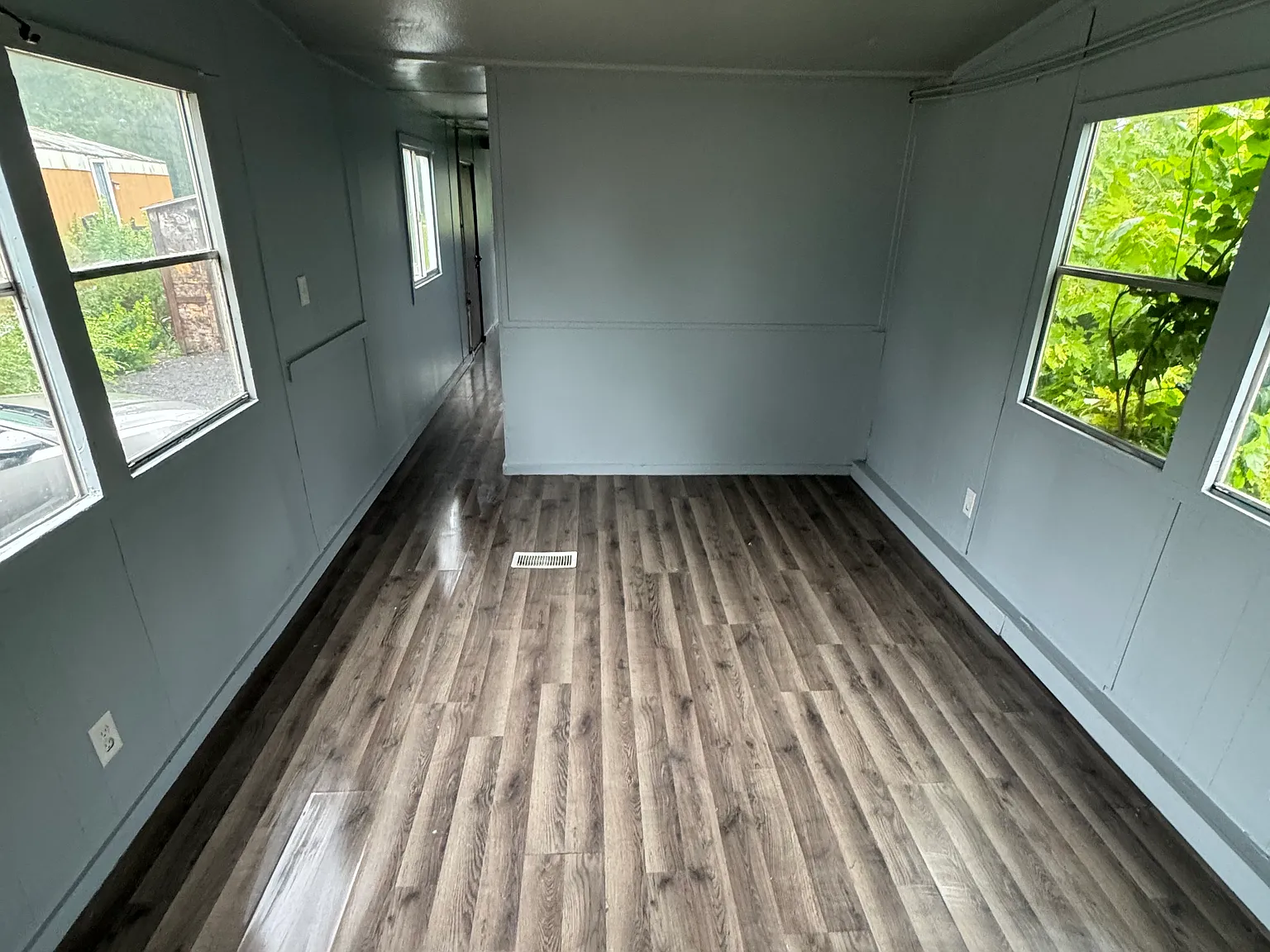 2 bed, 500 sqft, $899 — Photo 3