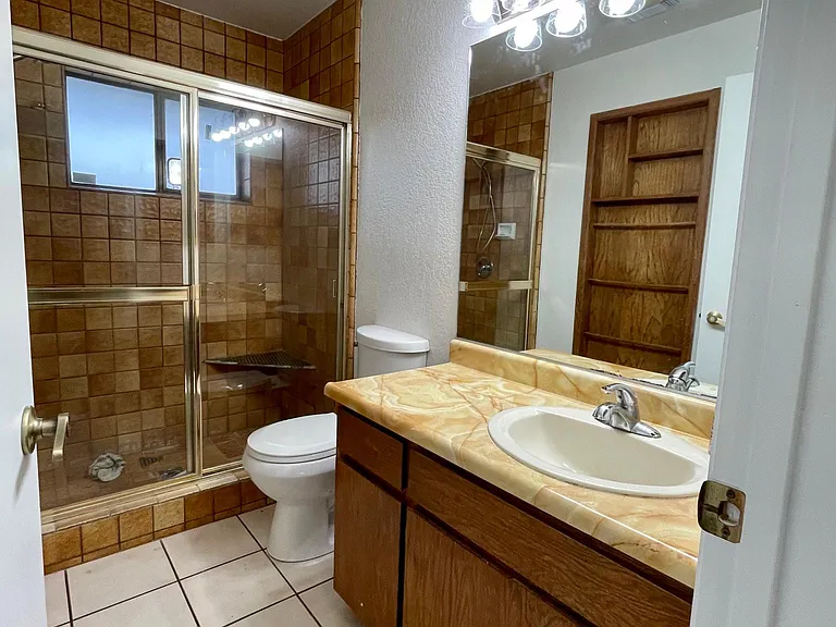 3640 Elizabeth Way — Photo 29