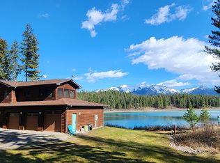 989 Lake Of The Woods Ln, Bigfork, MT 59911