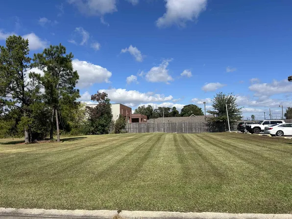 Southwood Dr, Lake Charles, LA 70605