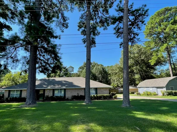 1403 Ewan Blvd, Daingerfield, TX 75638