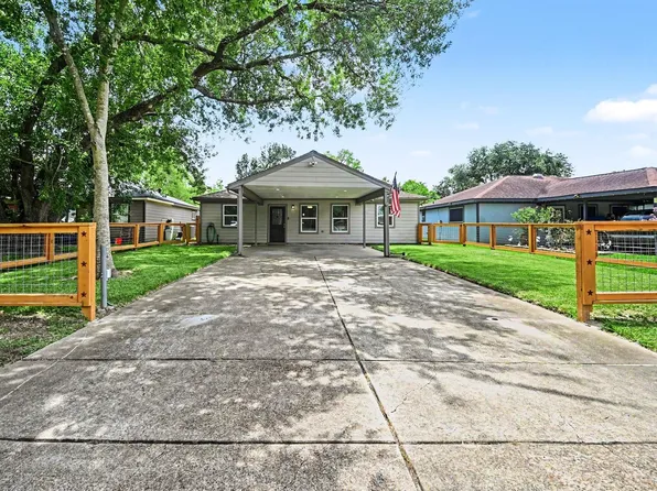 4818 27th St, Dickinson, TX 77539