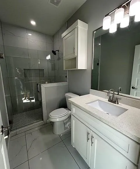 1122 Country Club Dr #4 — Photo 12