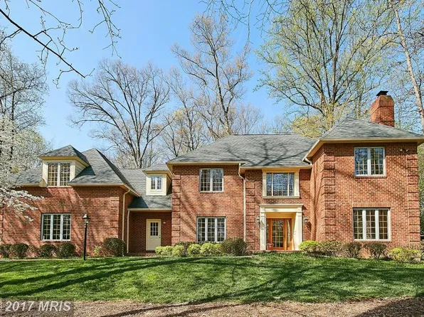 806 Crews Rd, Great Falls, VA 22066