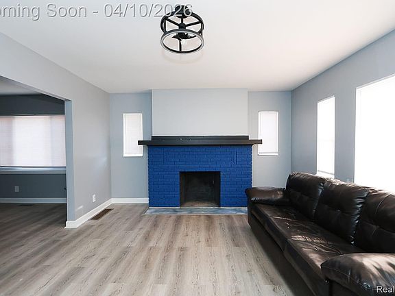 2nd image of 11733 Meyers Rd