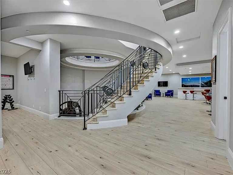 8 Rue Mediterra Dr — Photo 49