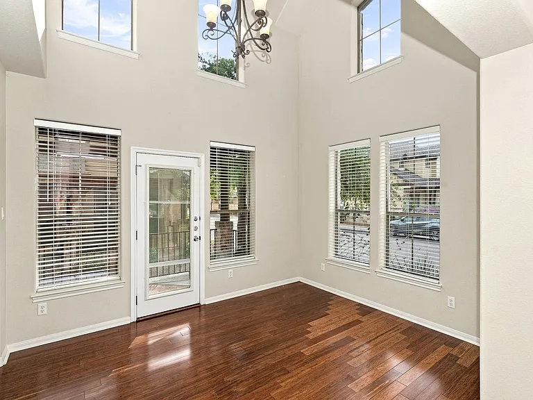 11400 Parmer Ln #90 — Photo 6