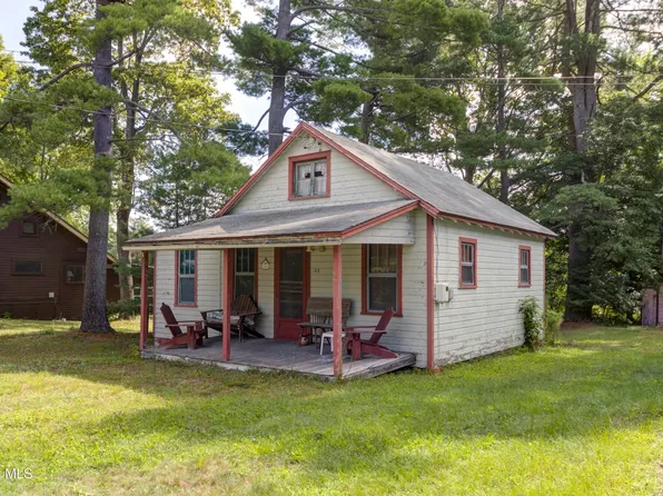 144 Woodland Avenue, Gloversville, NY 12078