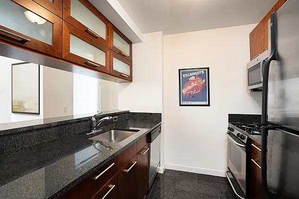 Sold by Elegran | media 4