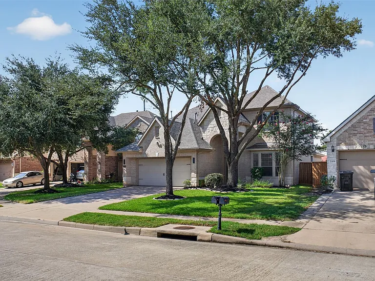 24542 Bella Veneza Dr — Photo 3